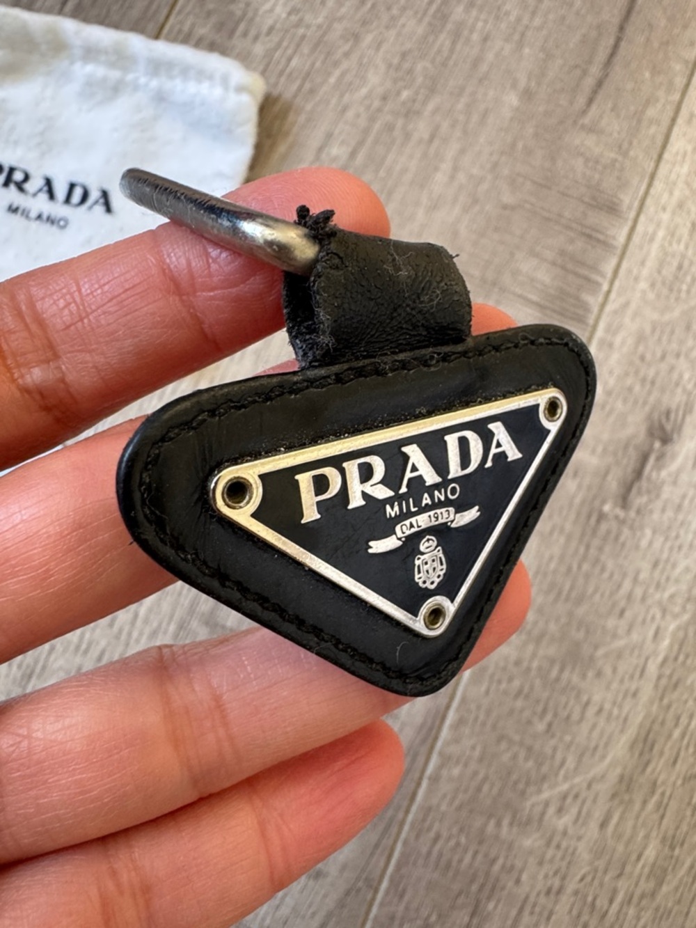 Prada Vintage Y2K Triangle Logo Leather Keychain Black Spazzolato Italy - Picture 4 of 4